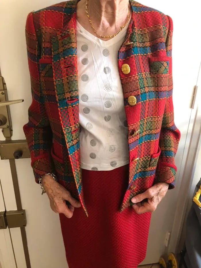 ensemble tailleur femme (veste + jupe) - photo numéro 6