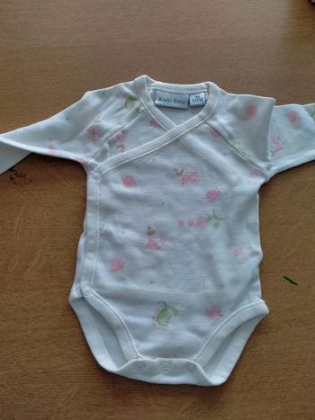 Body 1 mois 54 cm