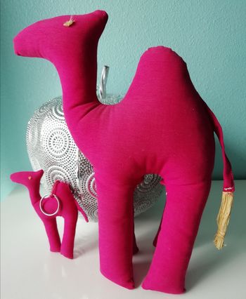 Décoration peluche chameau et porte clé