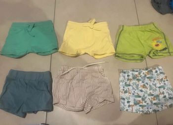 Lot de 6 Short taille 6 mois (prix à l’unité )