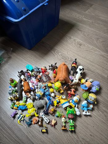 Lot de diverses figurines