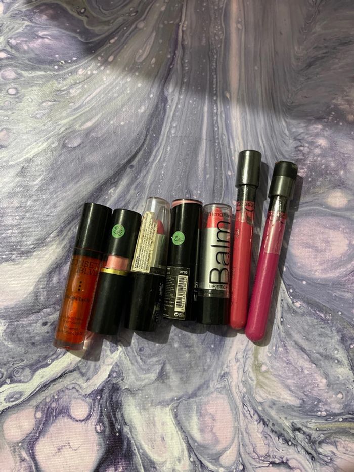 Divers Gloss et rouge à lèvres