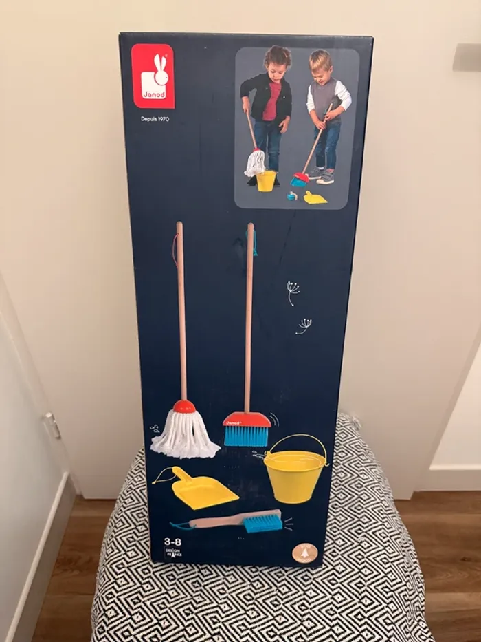 Janod - Set de Ménage : 5 Accessoires en Bois Réalistes - 3 à 8 ans