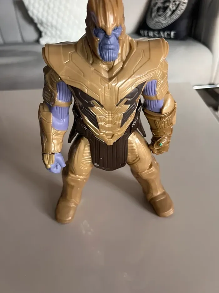 Marvel Figurine 30 cm – Couleur Jaune Poussière – Édition Rétro 2018