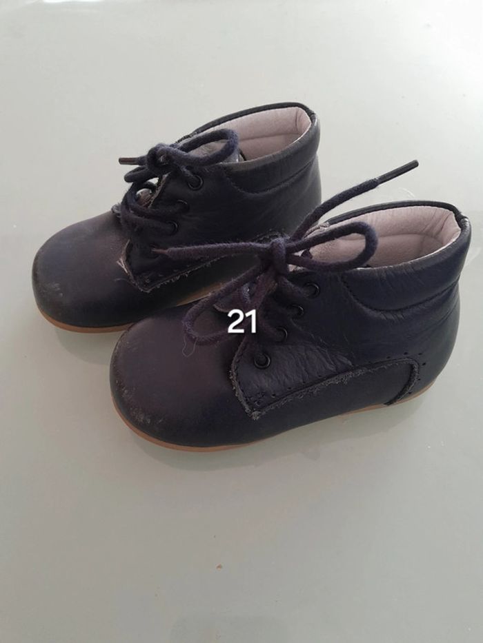Chaussure à lacet 21