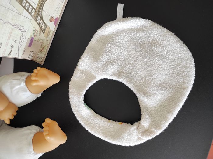 🍼 Bavoir rond bébé 6 mois – motif tropical 🌴 - photo numéro 2