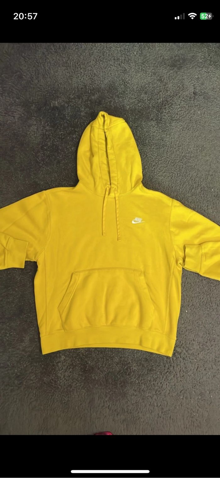 Sweat nike jaune - photo numéro 2