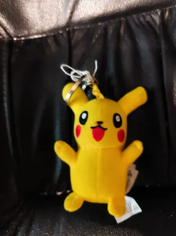 Porte cle pokemon tomy peluche