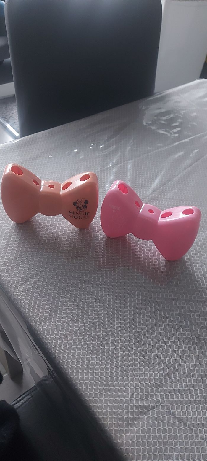 Supports pour pinceau maquillage