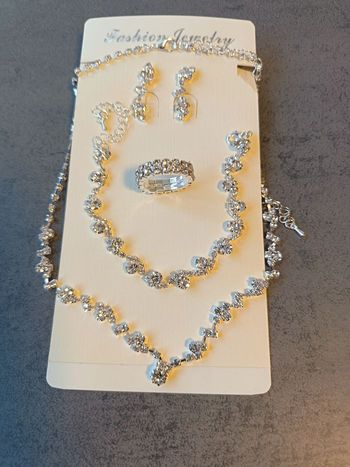 Parure bijoux fantaisie 