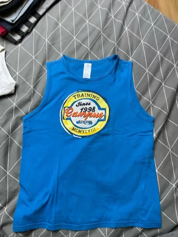 T shirt sans manche bleu
