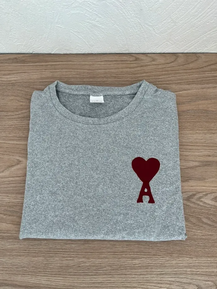 T-shirt gris imprimé tendance