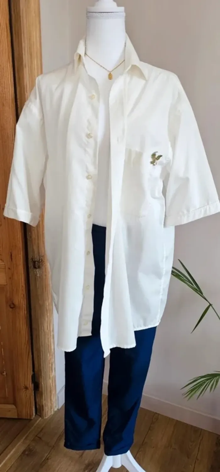 Chemise blanche oversize logo brodée - photo numéro 3