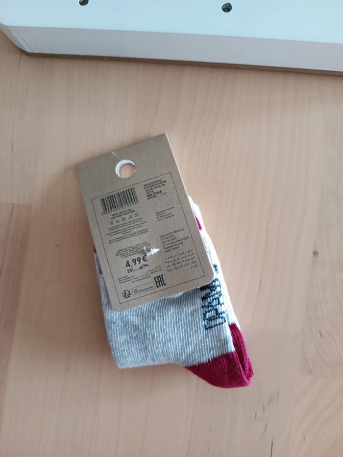 Paire de chaussettes neuves 15/18 - photo numéro 3