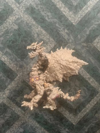 Figurine dragon de pierre plastoy