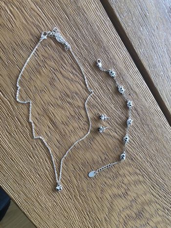 Ensemble collier boucles d’oreilles et bracelet fantaisie