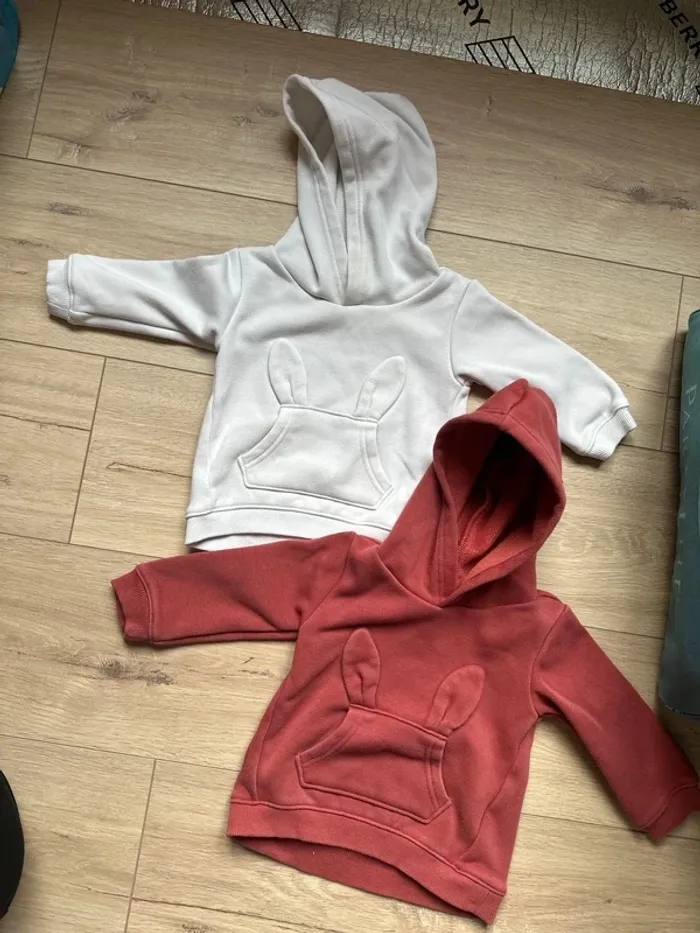 2 sweat à capuche Kiabi 12mois