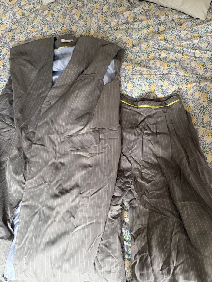 Ensemble mes demoiselle