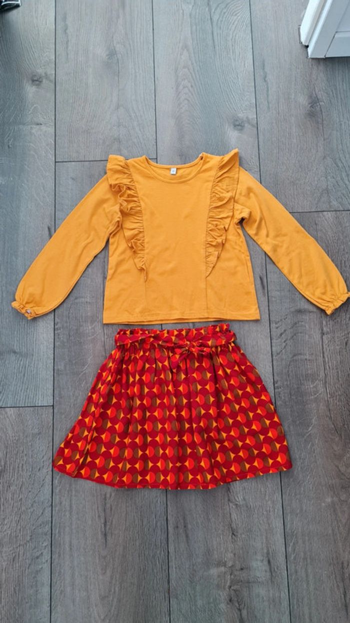 Ensemble haut + jupe 5 ans