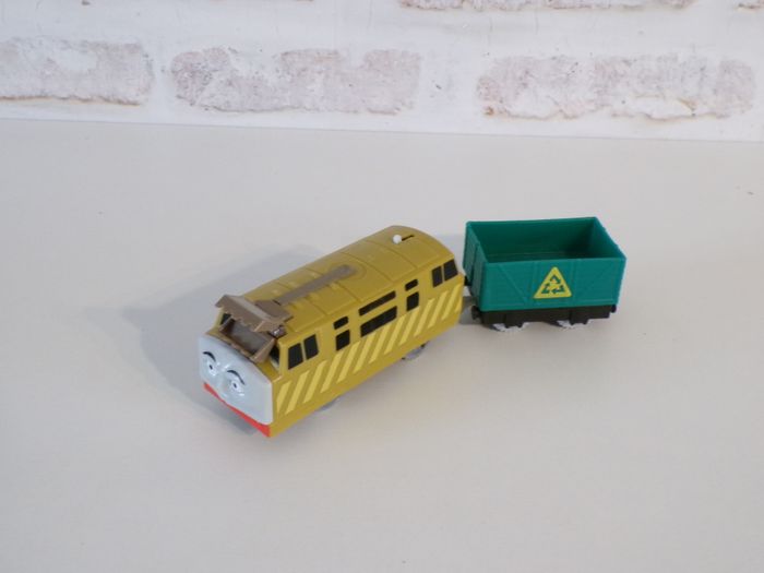 Train - Locomotive - Diesel 10 - Thomas et ses amis (J3)