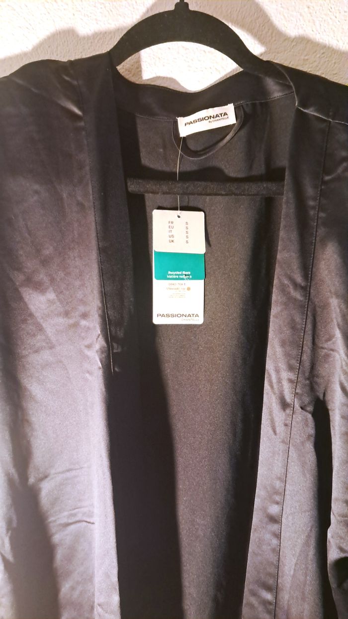 Kimono chic noir Passionata by Chantelle – dentelle, ceinture - photo numéro 2