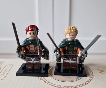 Minifigure L'attaque des Titans  - Régiment de police militaire et Reiner Braun