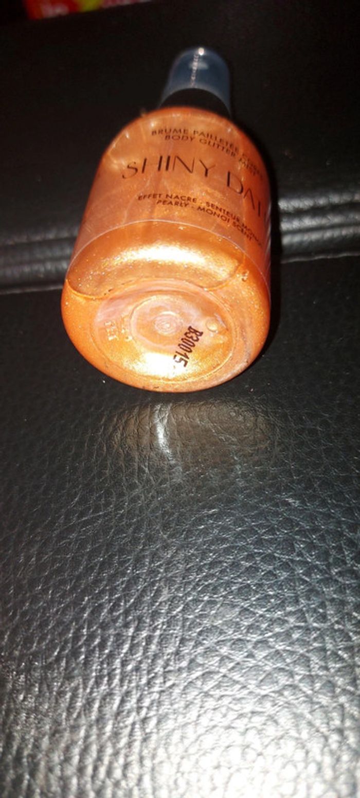 Shiny Date nacré Monoï 45 ml – Neuf - photo numéro 2