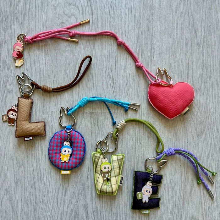 Labubu Porte Clés Pendant Pin For Love Plush Bloom - photo numéro 5