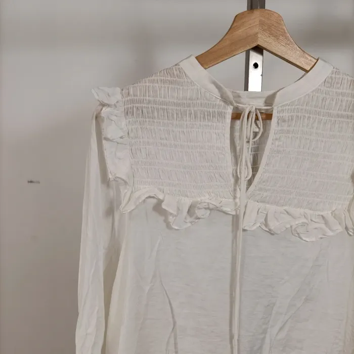 Blouse blanche à volants et smocks col rond – viscose – taille L A1010 - photo numéro 4