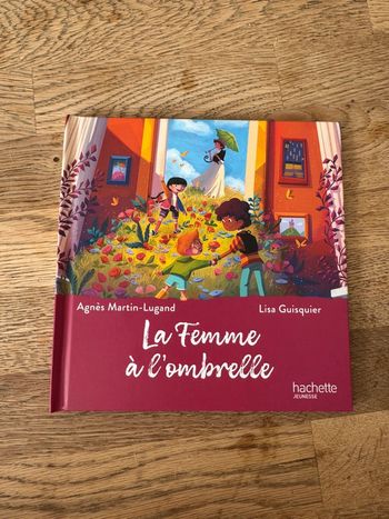 Livre McDo la  femme à l’ombrelle