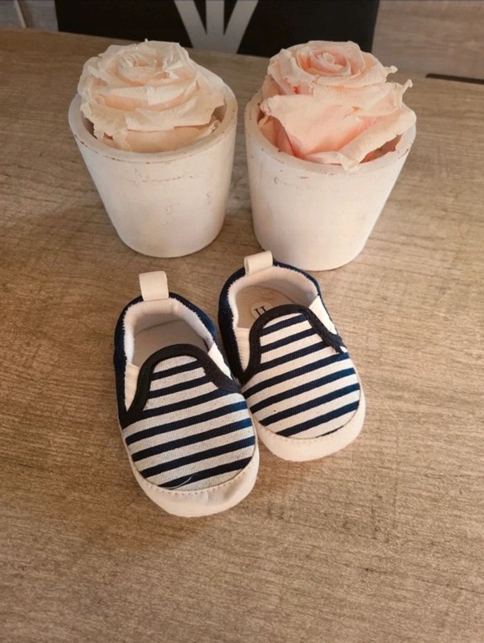 Lot de chaussures bébé toutes tailles - photo numéro 5