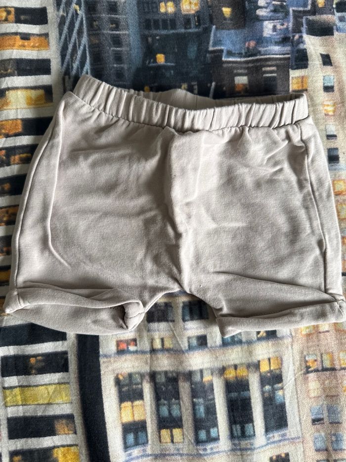 Lot de shorts - photo numéro 2