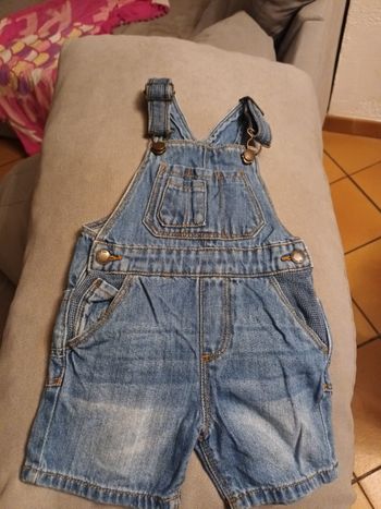 Belle salopette Zara 6/ 9 mois 74 cm en jeans neuve