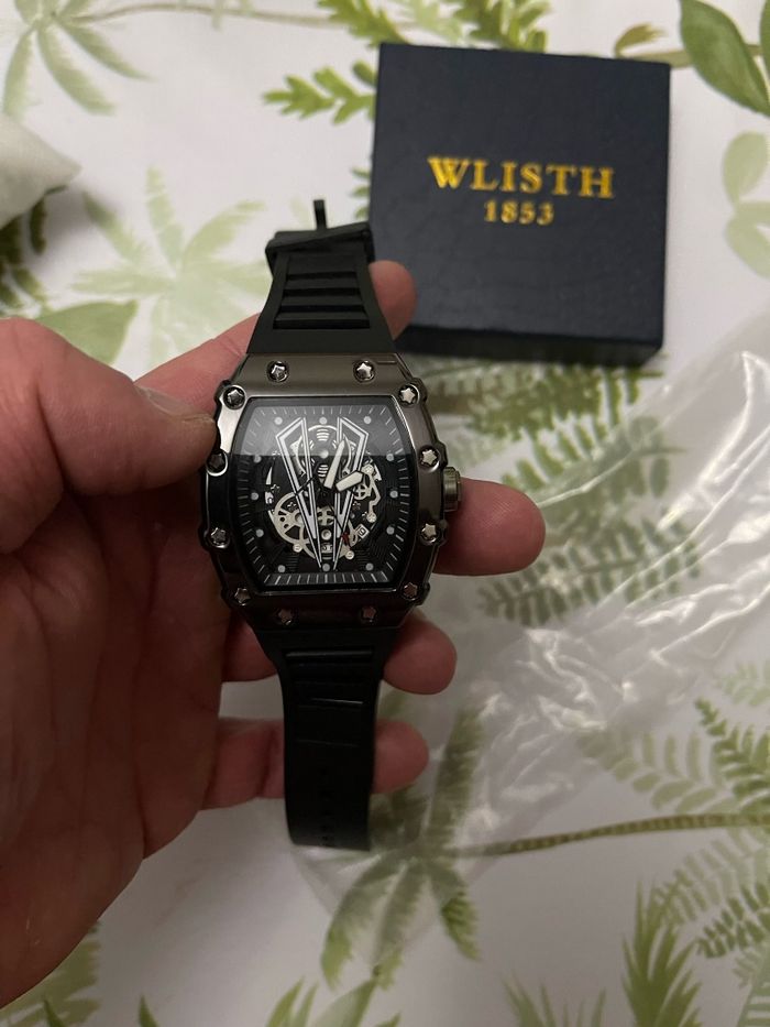 Montre magnifique haute de gamme - photo numéro 1