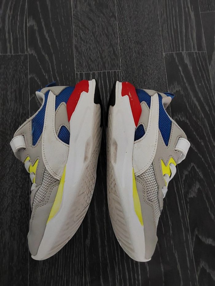 Basket Puma garçon pointure 33 - photo numéro 5
