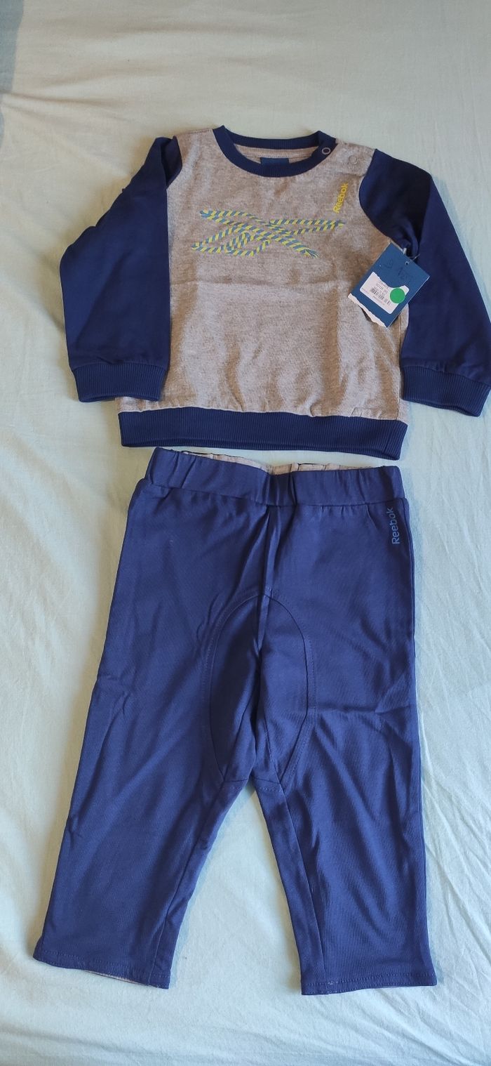 Ensemble jogging bébé garçon 9-12 mois Reebok.