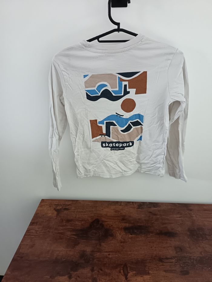 Haut kiabi skate 8 ans - photo numéro 3