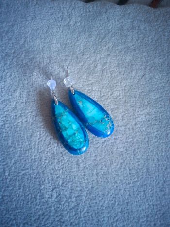 Boucles d'oreilles en pierres