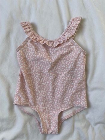 Maillot de bain 1 piece H&M 12 mois blanc rose fleurs volants
