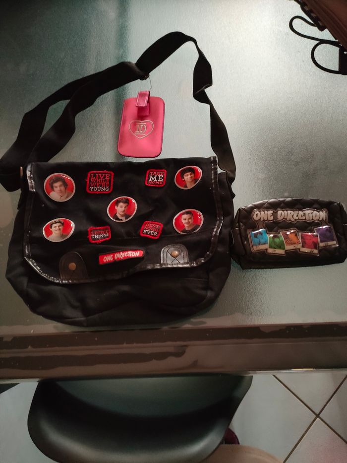 Lot sac trousse protège portable One direction