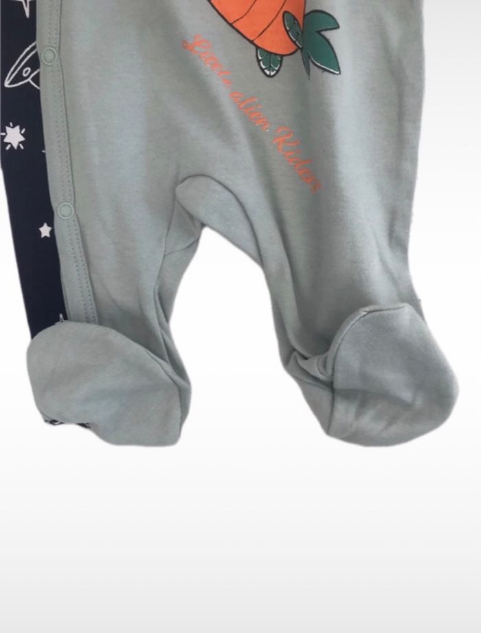 Combinaison , grenouillère à bouton pression 0-9 mois - photo numéro 2