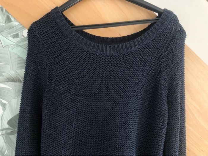 Pull bleu marine aspect maille crochetée - photo numéro 2