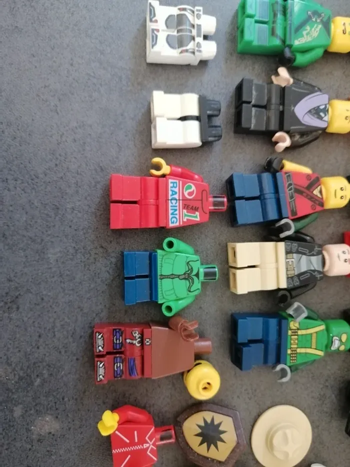 lot figurines et accessoires lego - photo numéro 4