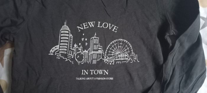 Tee shirt Kiabi 8 ans - photo numéro 2