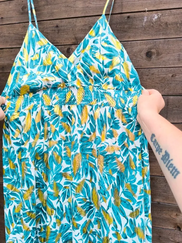 Robe longue imprimée tropicale verte et dorée été taille 40/42 - photo numéro 5