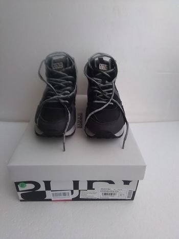 NAPAPIJRI  basket EU 40. Neuve.