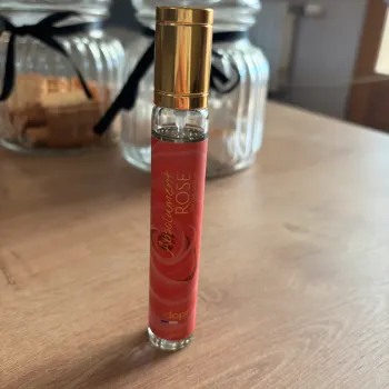Parfum Absolument rose Adopt’