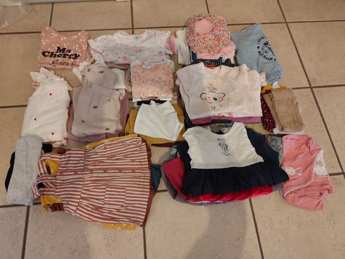 Lot vêtements bébé