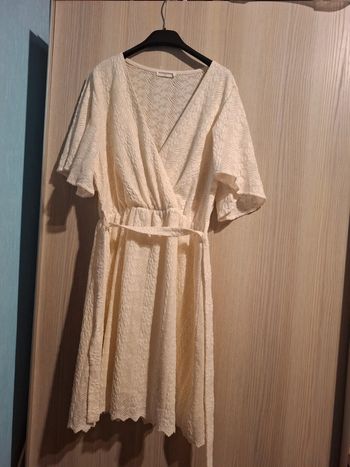 Robe blanche crème