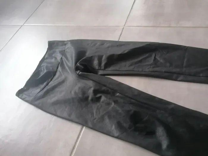 Leggings ciré calzedonia taille12ans #12ans_krocaro - photo numéro 2